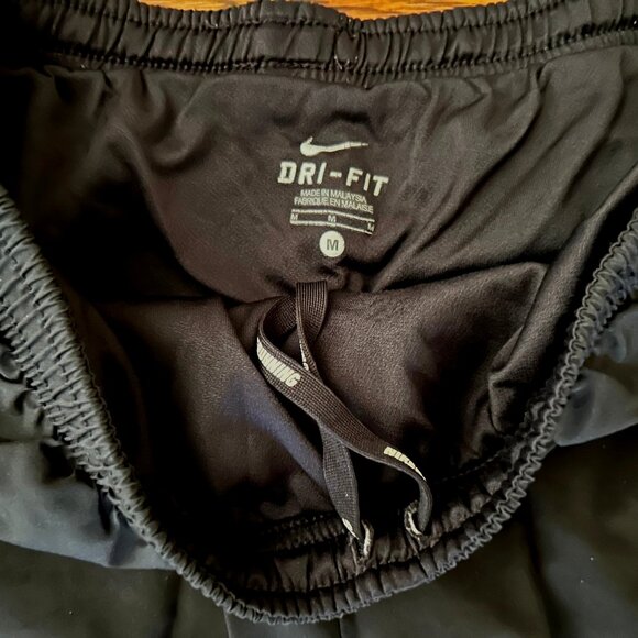 Nike Brand Dri Fit Fully Lined Running shorts w/ Drawstring waistband Mens Med - Picture 4 of 4